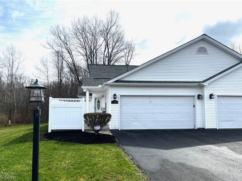 3420 Orchard Court, Warren, OH 44484 Photo 2