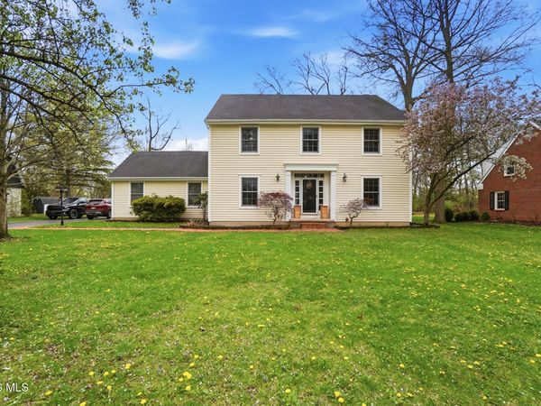 81 Back Bay Road, Bowling Green, OH 43402