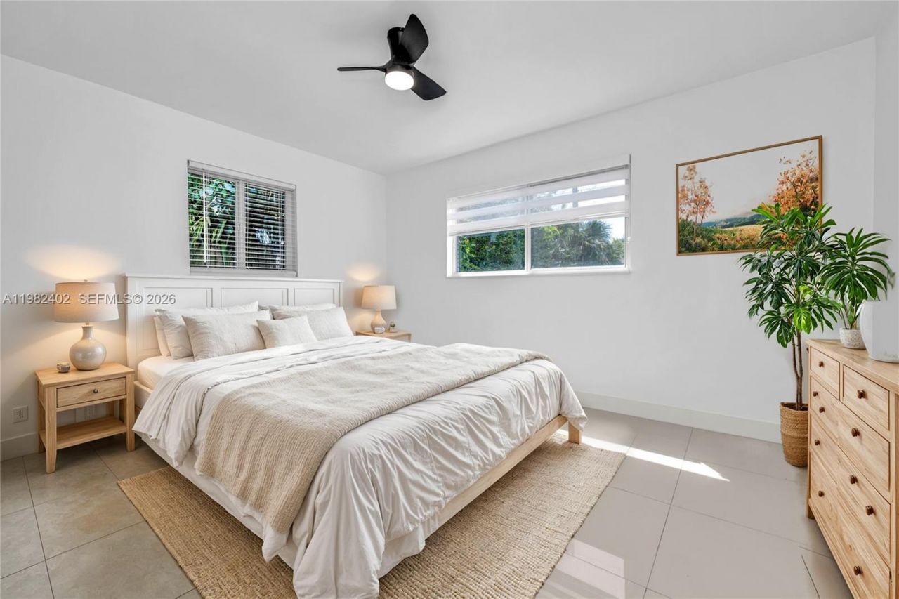 104 SW 7th St , Hallandale Beach, FL 33009 Photo