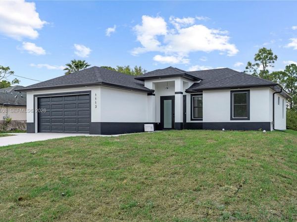 1113 ENRIQUE ST E , Lehigh Acres, FL 33974
