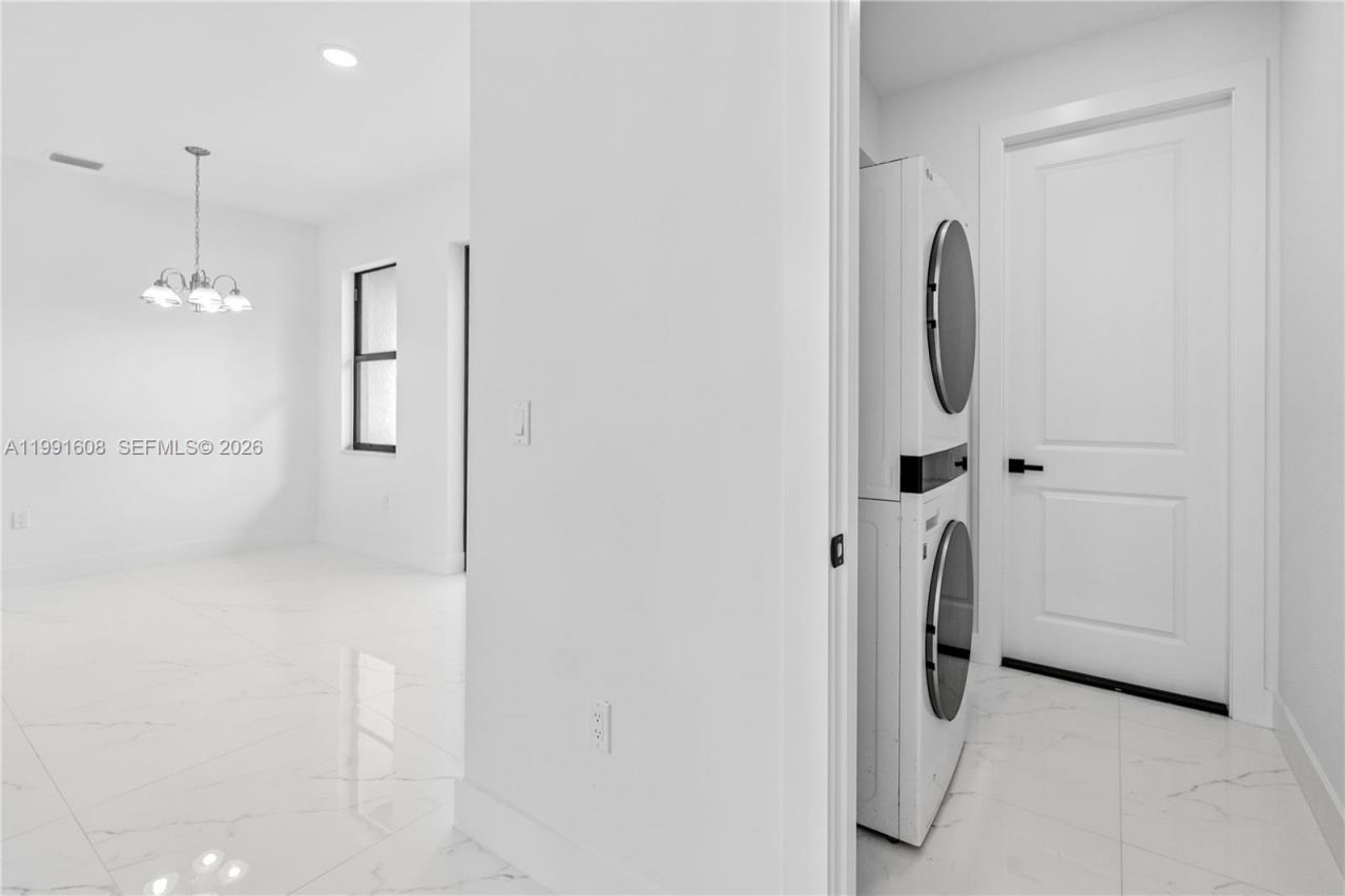 1113 Enrique St E, Lehigh Acres, FL 33974 Photo