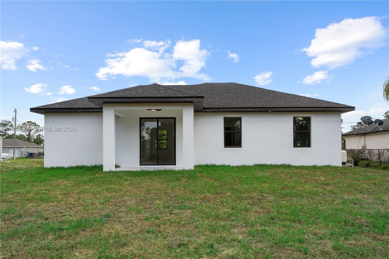 1113 Enrique St E, Lehigh Acres, FL 33974 Photo