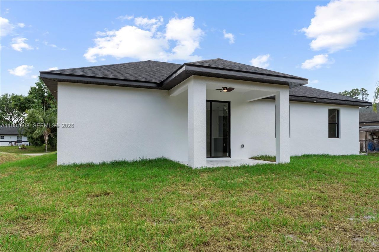 1113 Enrique St E, Lehigh Acres, FL 33974 Photo