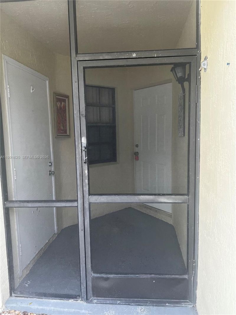 802 Constitution Dr, Unit 802B, Homestead, FL 33034 Photo
