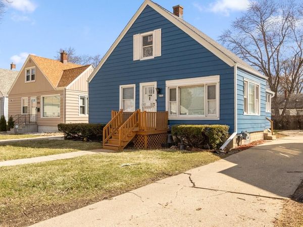 4752 N 44th St, Milwaukee, WI 53218