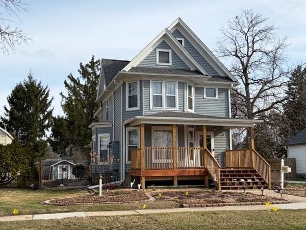 1214 Laurel Avenue, Janesville, WI 53548