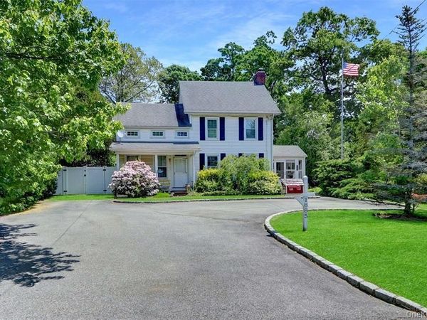 1885 Washington Avenue , Seaford, NY 11783