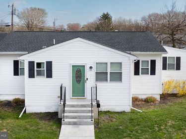 329 WILSON AVENUE, CARNEYS POINT, NJ 08069