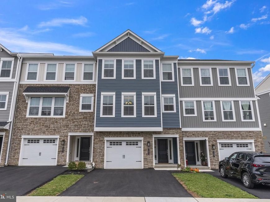 105 Higher Rock Court , North Wales, PA 19454 Main Photo