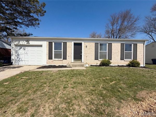 2243 Bolton Street, St Charles, MO 63301
