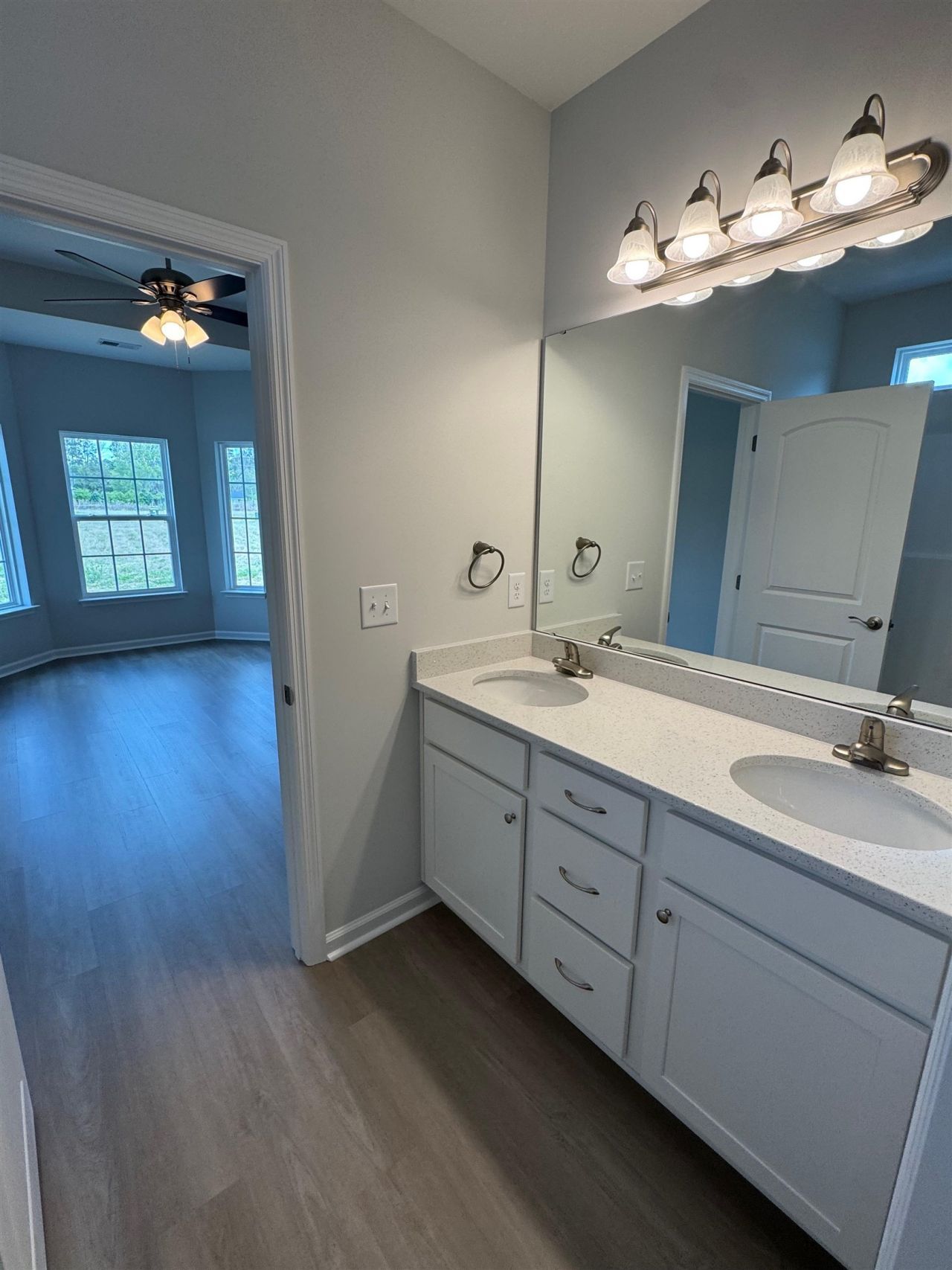 704 Fair Weather Dr Photo 10