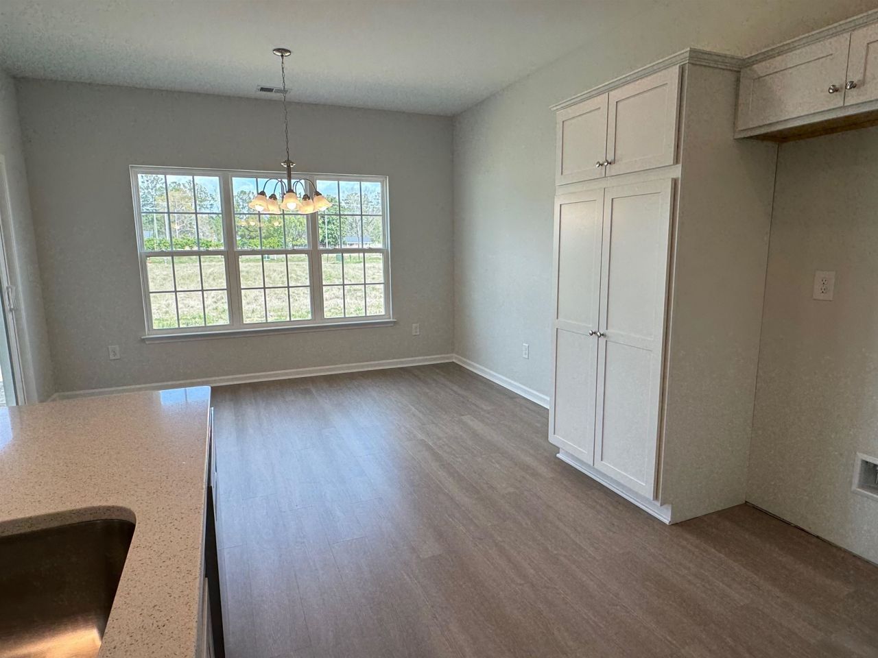 704 Fair Weather Dr Photo 3