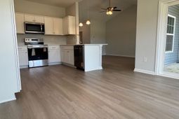 704 Fair Weather Dr photo 4