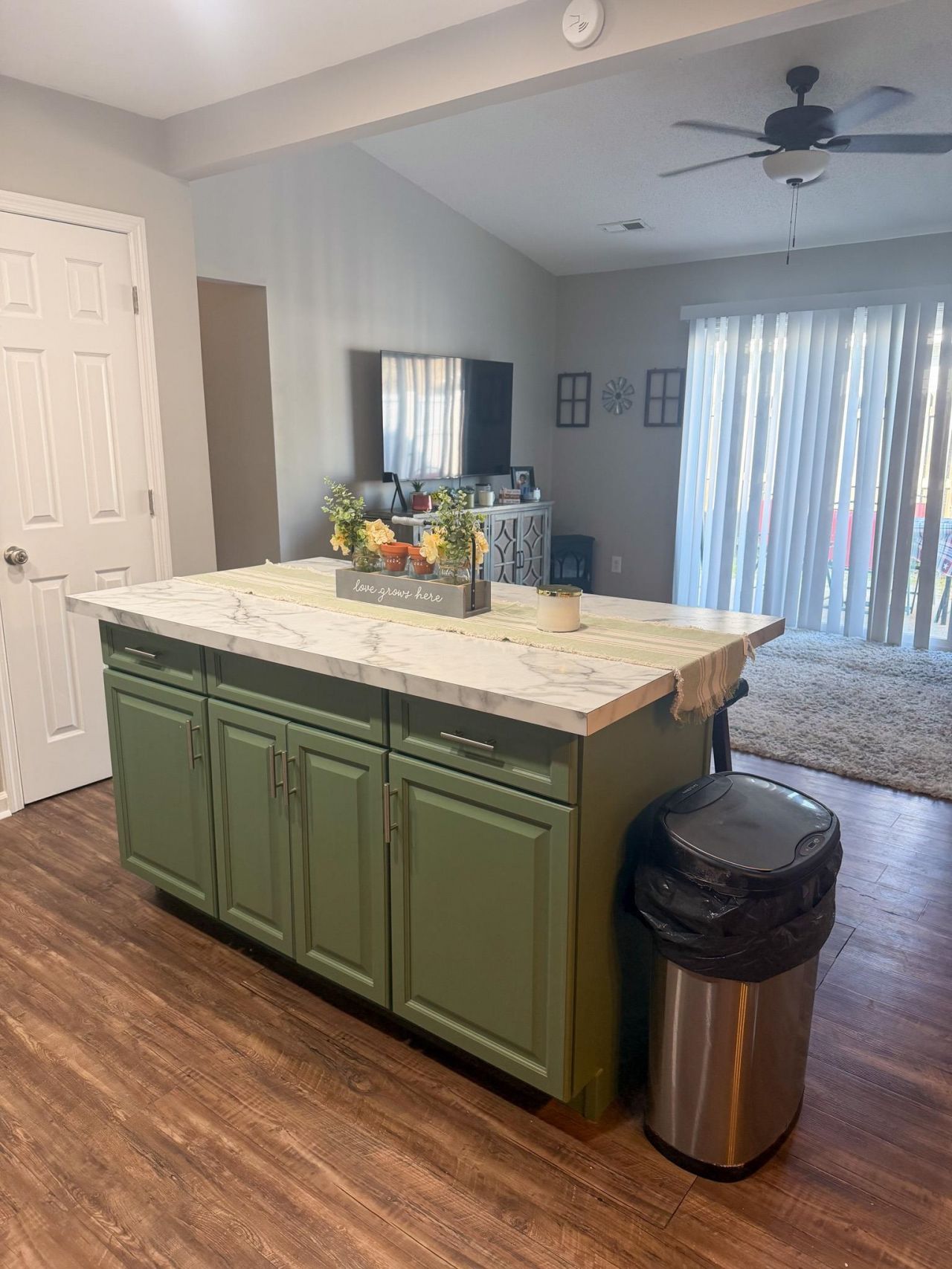 1613 Stuart Square Circle Photo 10