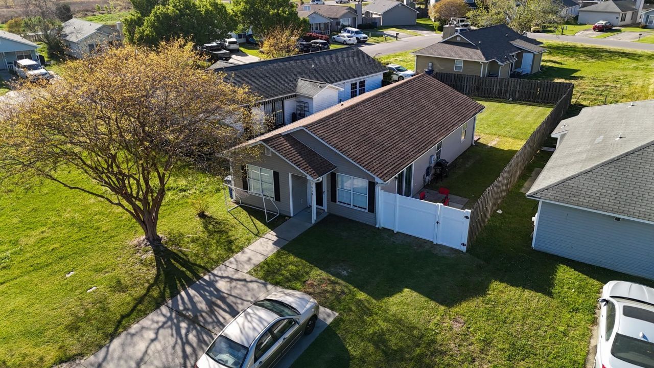 1613 Stuart Square Circle Photo 25