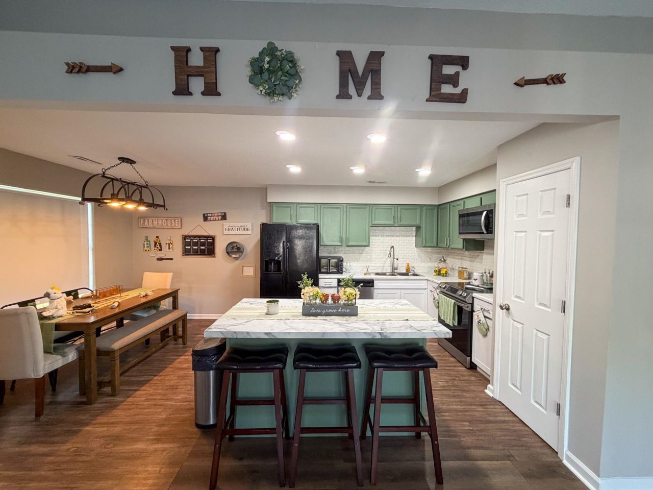 1613 Stuart Square Circle Photo 4