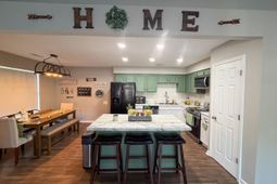 1613 Stuart Square Circle photo 4