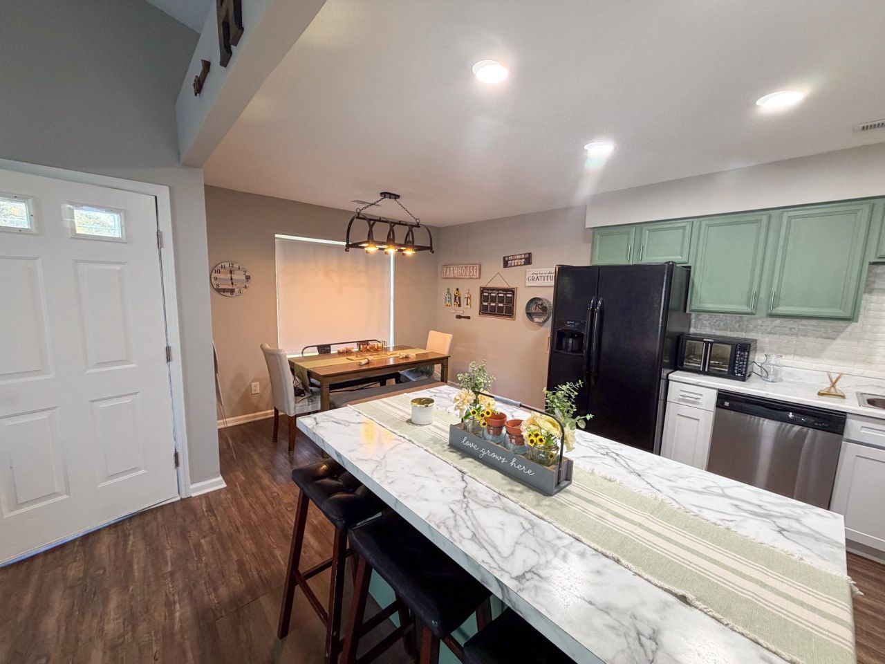 1613 Stuart Square Circle Photo 8