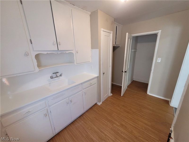 255 E 250th Street, Euclid, OH 44132 Photo 9