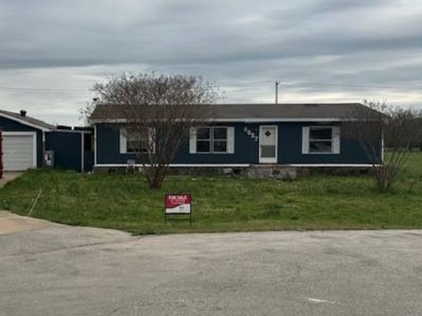 6827 Spring Branch Drive, Krum, TX 76249