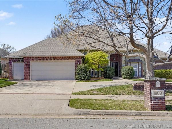 1908 S Palm Avenue, Broken Arrow, OK 74012