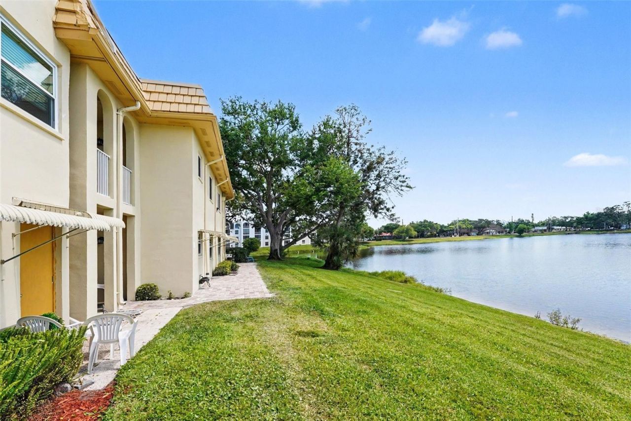 3850 13th Avenue N, Unit 106, Saint Petersburg, FL 33713 Photo