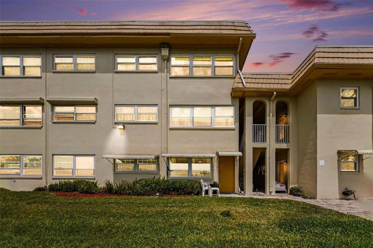 3850 13th Avenue N, Unit 106, Saint Petersburg, FL 33713 Photo