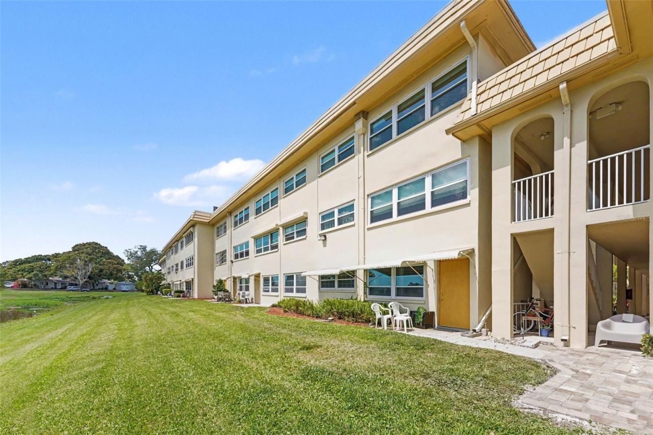 3850 13th Avenue N, Unit 106, Saint Petersburg, FL 33713 Photo