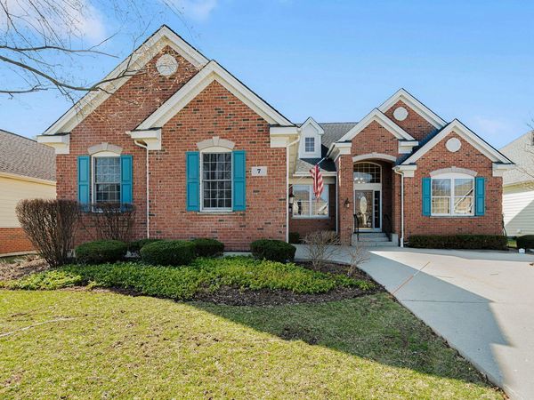 7 Chaco Court , South Barrington, IL 60010