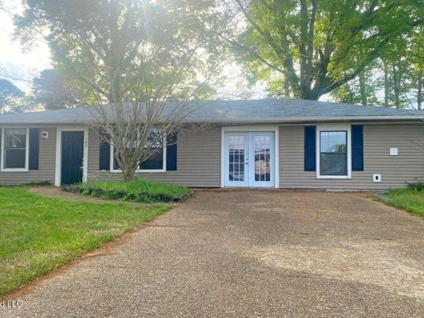 102 Channel Lane, Madison, MS 39110