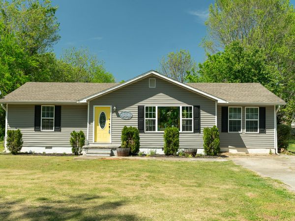 912 Barnabas Street, Athens, TN 37303