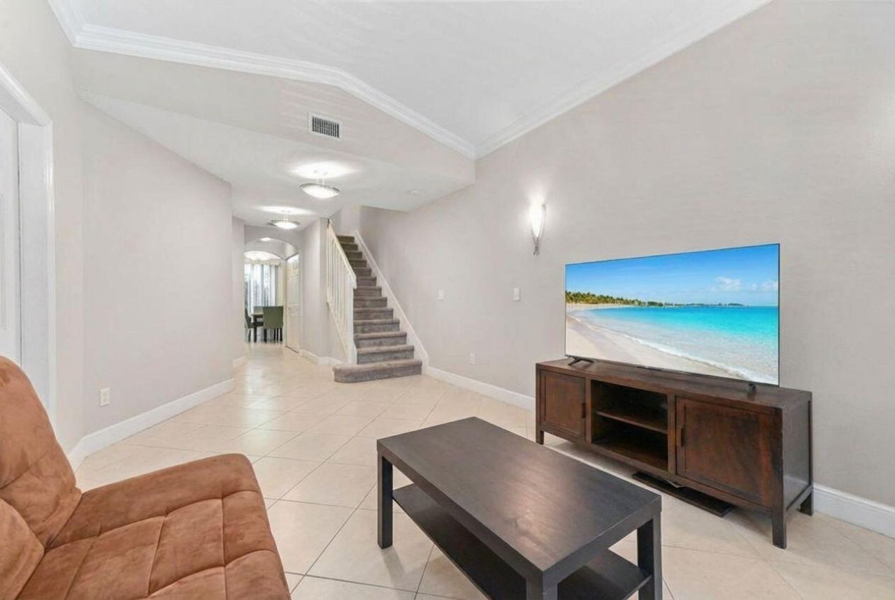 4967 Tradewinds Terrace, Unit 605, Fort Lauderdale, FL 33312 Photo