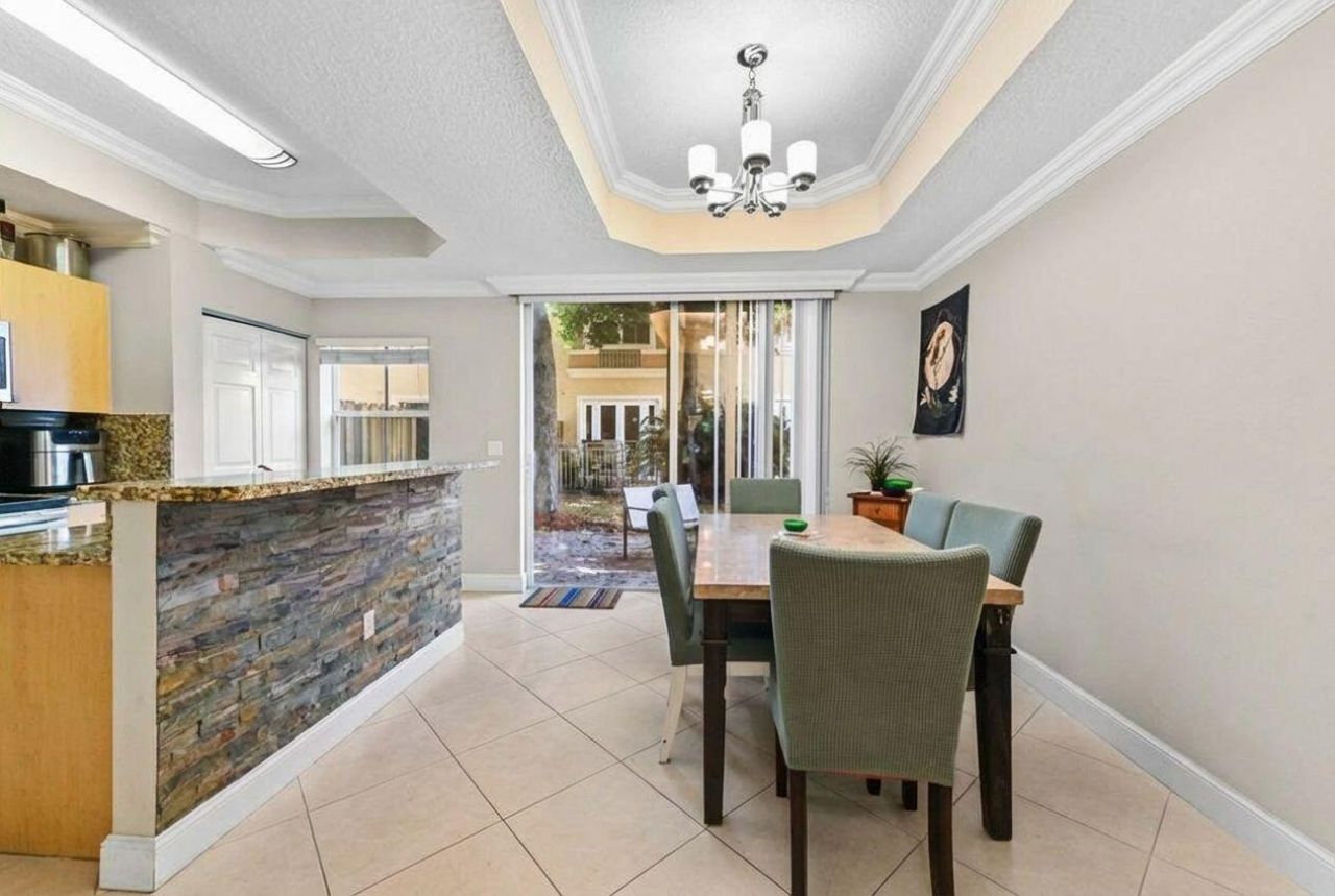 4967 Tradewinds Terrace, Unit 605, Fort Lauderdale, FL 33312 Photo