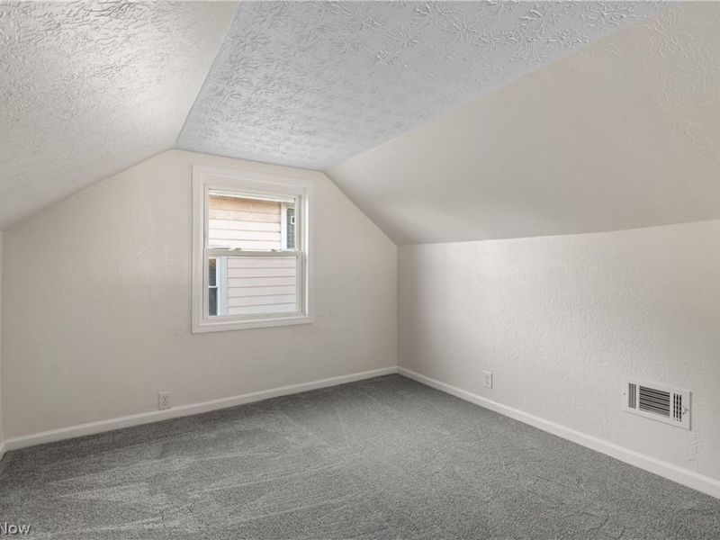 955 Iona Avenue, Akron, OH 44314 Photo 19