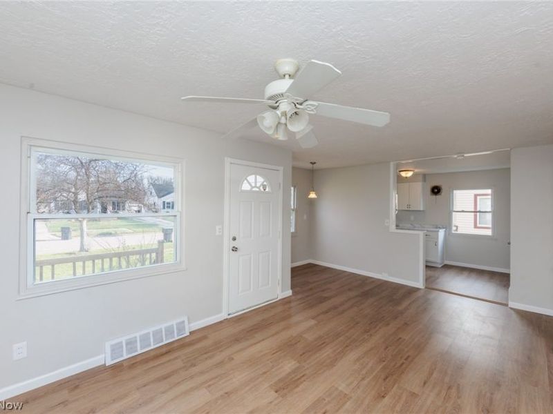 609 Princeton Avenue, Elyria, OH 44035 Photo 12