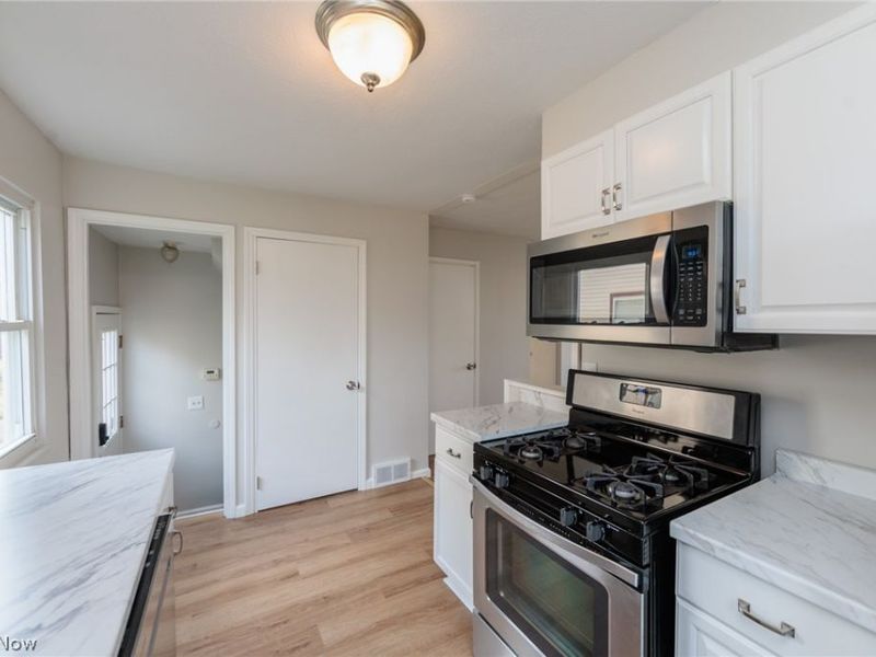 609 Princeton Avenue, Elyria, OH 44035 Photo 21