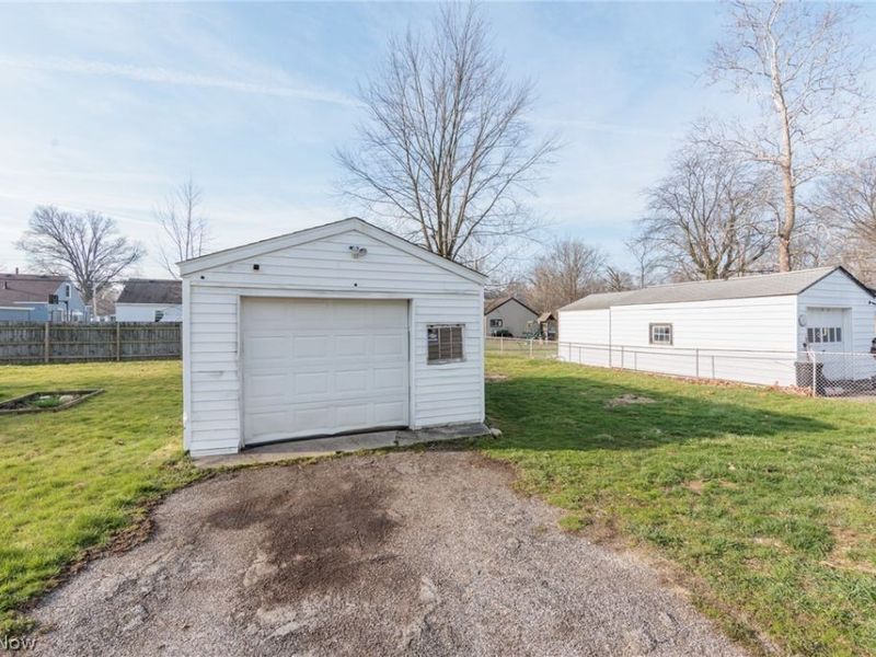 609 Princeton Avenue, Elyria, OH 44035 Photo 4