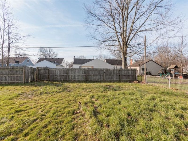 609 Princeton Avenue, Elyria, OH 44035 Photo 8