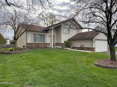 9718 Millcroft Road, Perrysburg, OH 43551