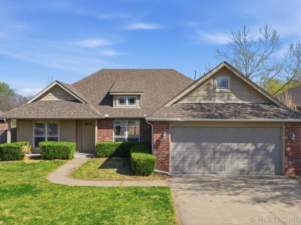 10005 E 101st Street North, Owasso, OK 74055