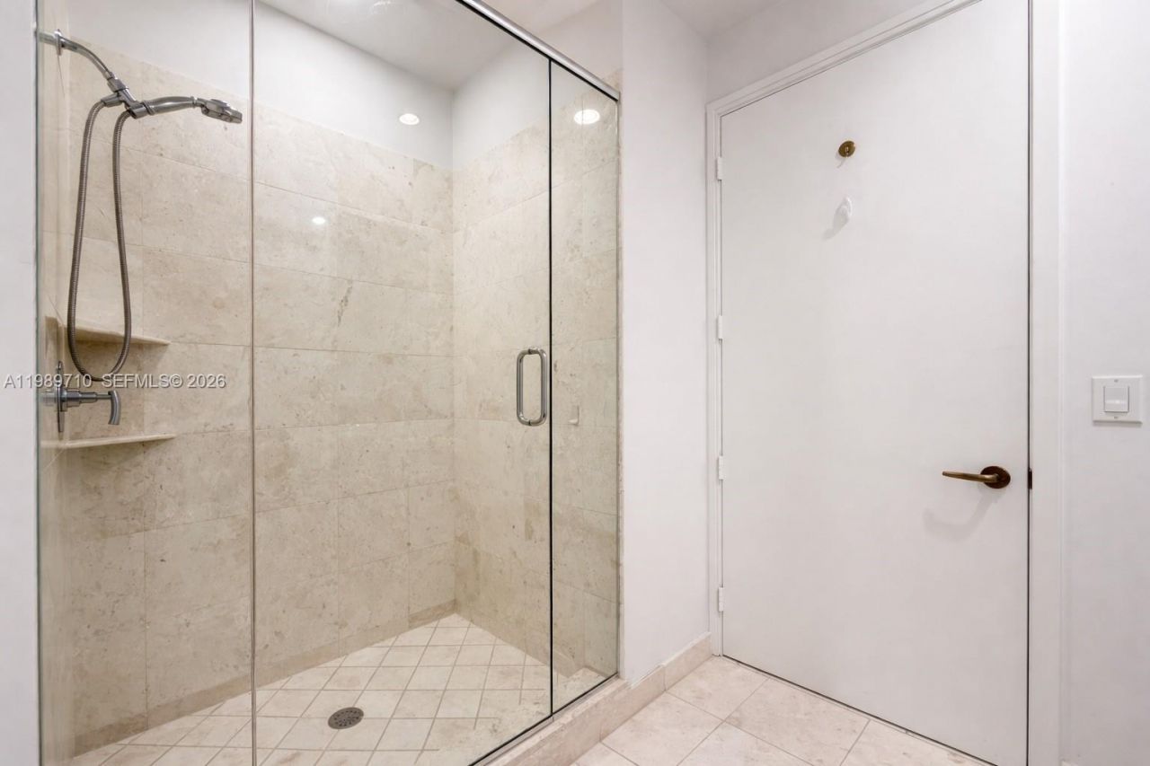 900 Brickell Key Blvd , Unit 2505, Miami, FL 33131 Photo