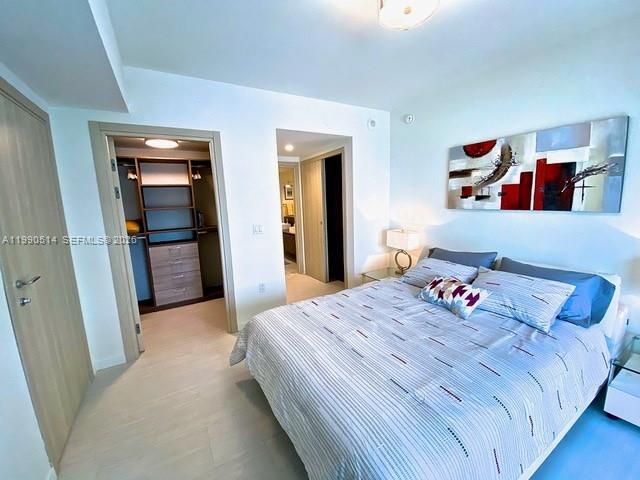 1000 Brickell Plaza , Unit 1914, Miami, FL 33131 Photo