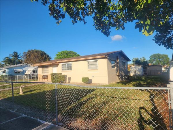 19721 SW 114th Pl , Miami, FL 33157