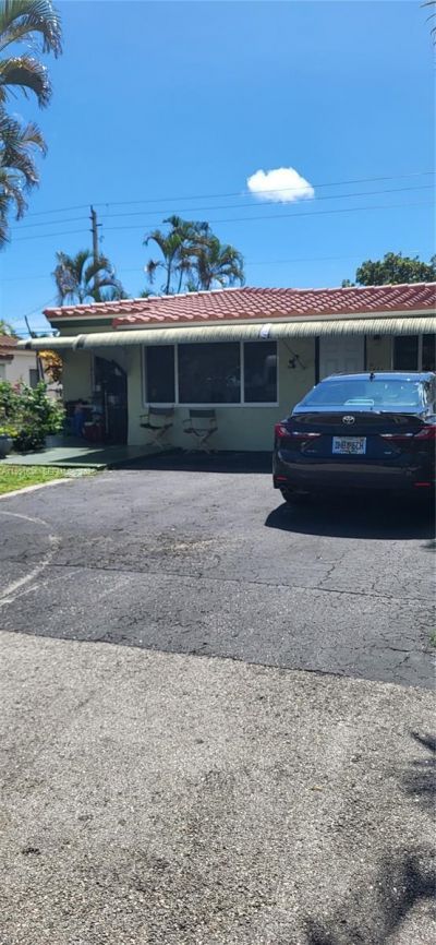 1440 NE 183rd St, North Miami Beach, FL 33179 Photo