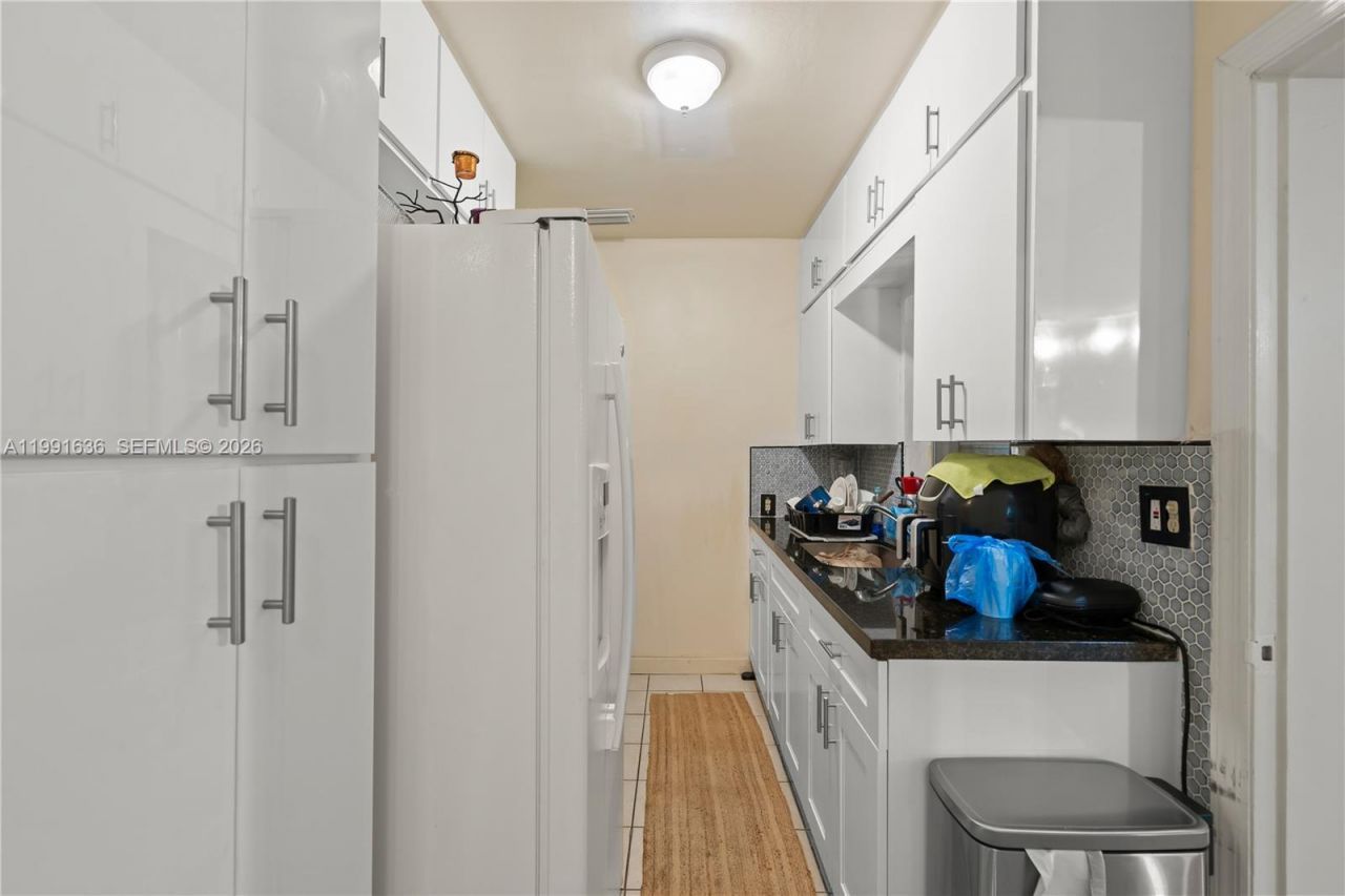 1440 NE 183rd St, North Miami Beach, FL 33179 Photo