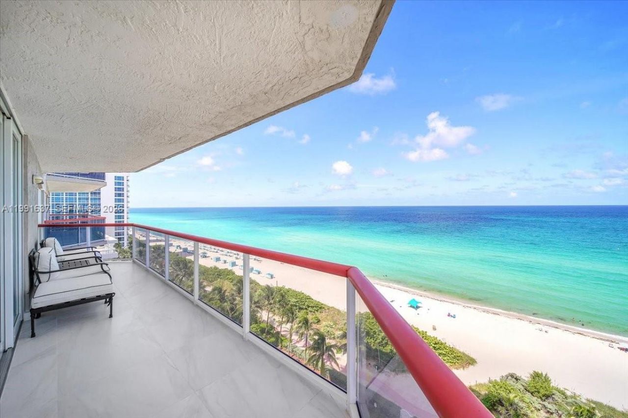 6767 Collins Ave, Unit 1110, Miami Beach, FL 33141 Photo