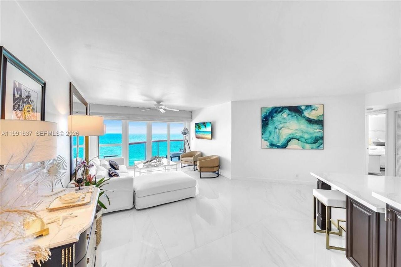 6767 Collins Ave, Unit 1110, Miami Beach, FL 33141 Photo