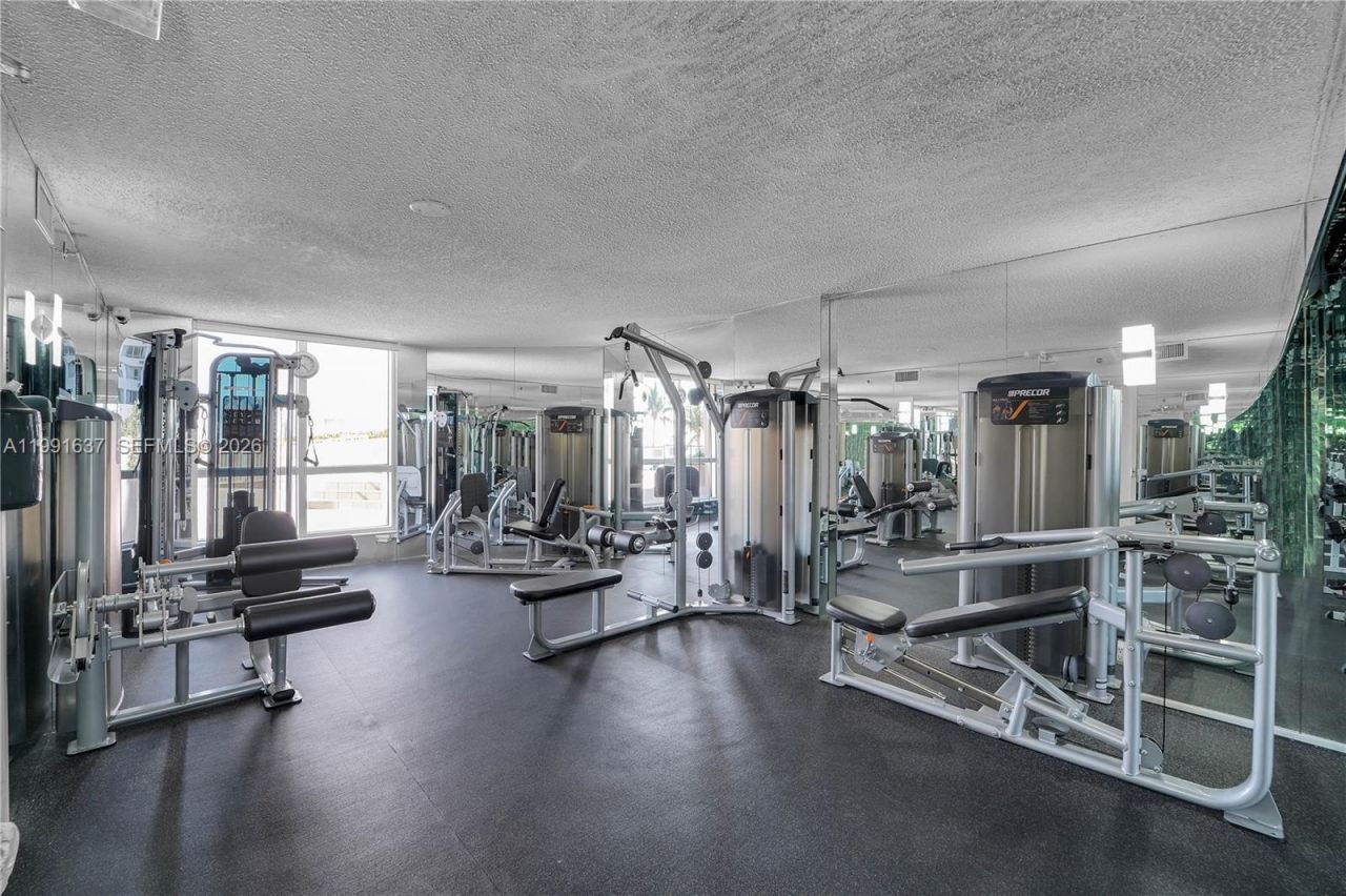 6767 Collins Ave, Unit 1110, Miami Beach, FL 33141 Photo