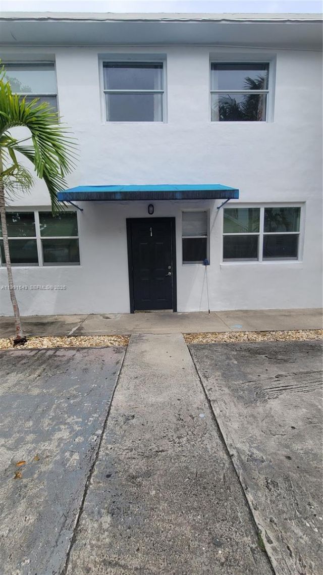 1335 SW 8th St , Unit 3, Miami, FL 33135 Photo