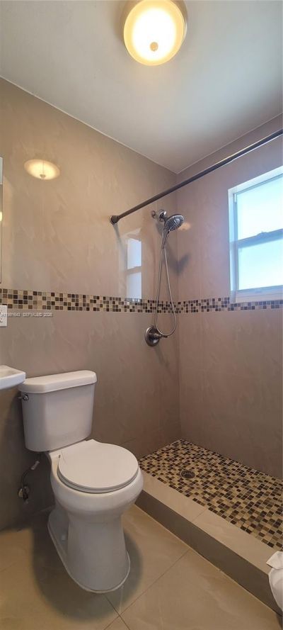 1335 SW 8th St , Unit 3, Miami, FL 33135 Photo